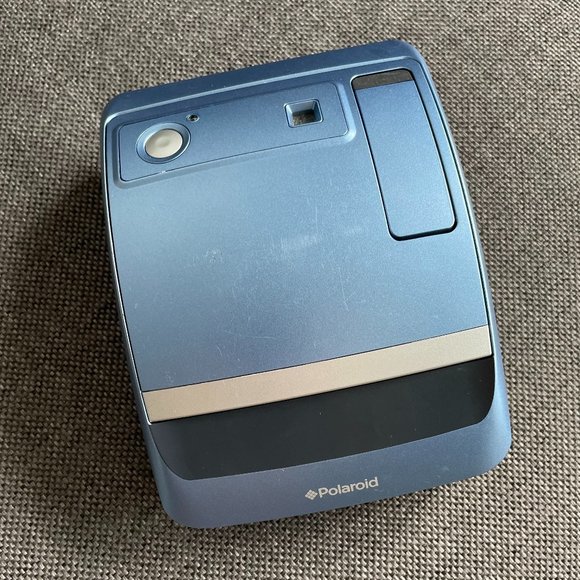 Polaroid One600 Classic Instant Camera (Blue) - Picture 4 of 10